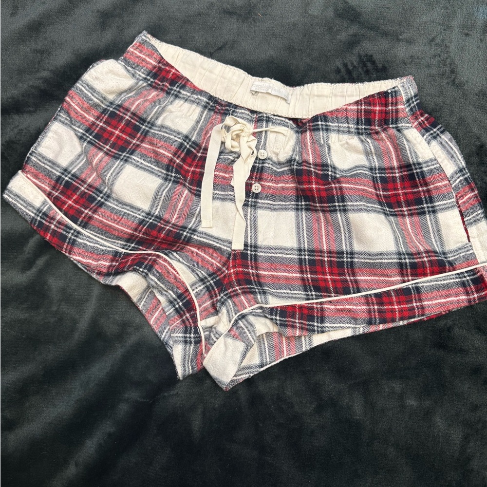 Abercrombie & Fitch Red Plaid Women Shorts